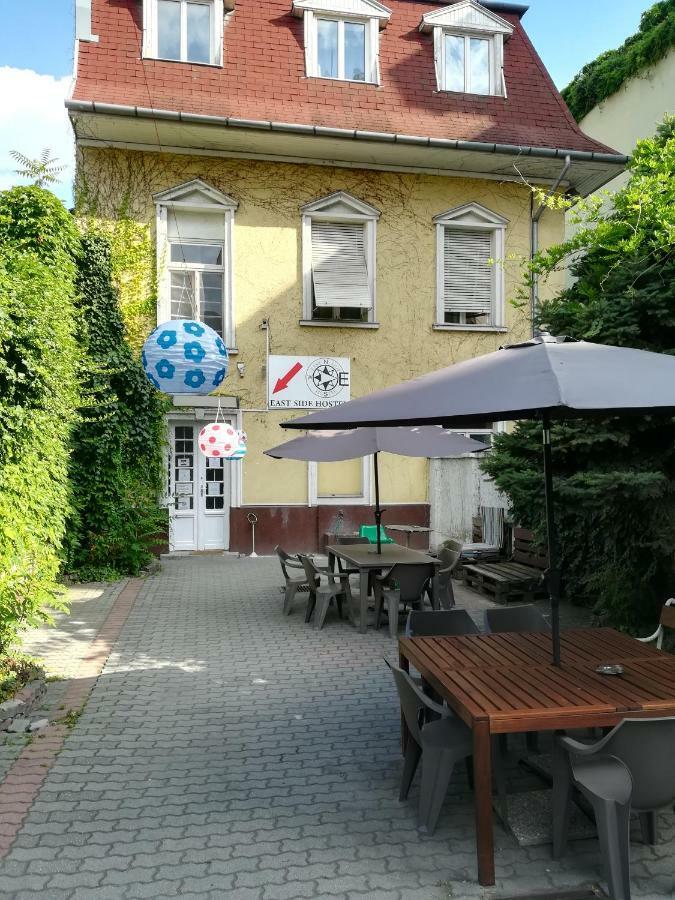 East Side Hostel Budapest Exterior photo